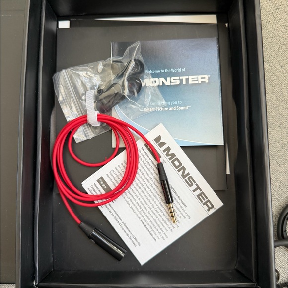 PowerBeats by Dr. Dre - Picture 5 of 7